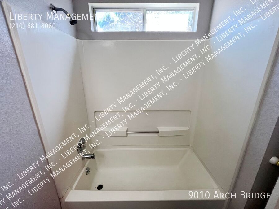 3 Bedroom, 2 Bath Home with a Loft property image