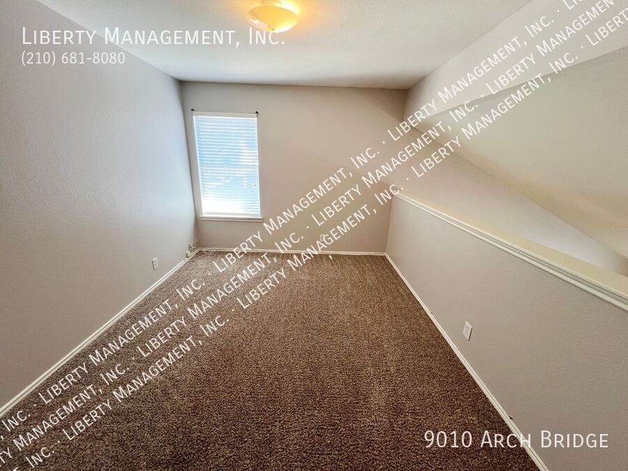 3 Bedroom, 2 Bath Home with a Loft property image