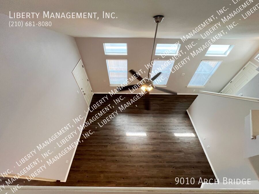 3 Bedroom, 2 Bath Home with a Loft property image