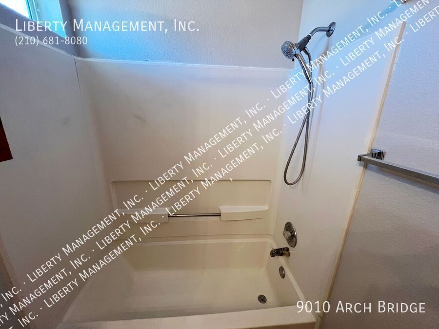 3 Bedroom, 2 Bath Home with a Loft property image