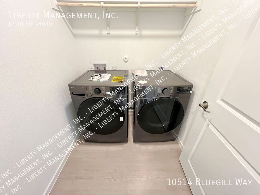 4 Bed, 2 Bath Single Story Home in Smiley Ranch property image