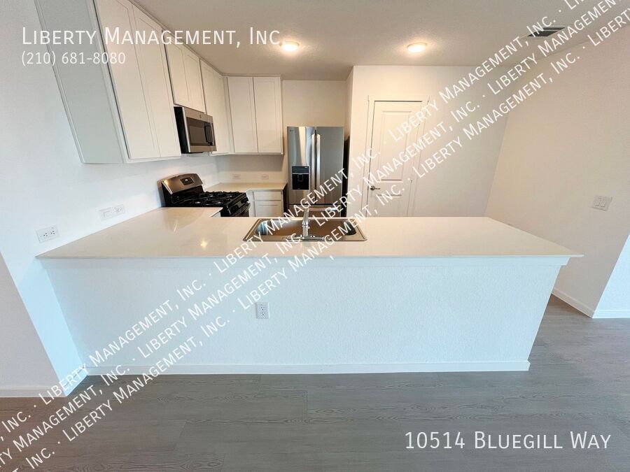 4 Bed, 2 Bath Single Story Home in Smiley Ranch property image