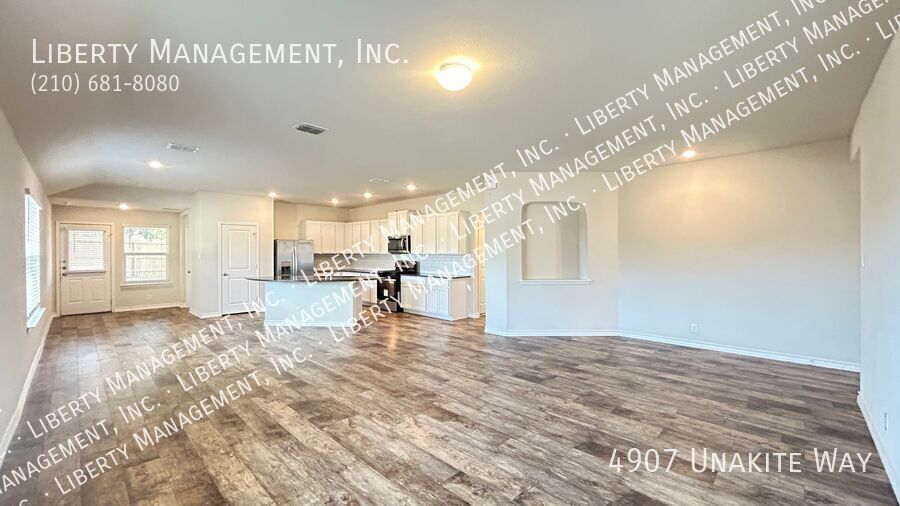 Gorgeous One Story Home in the Awesome Neighborhood of Riverstone at Westpointe property image