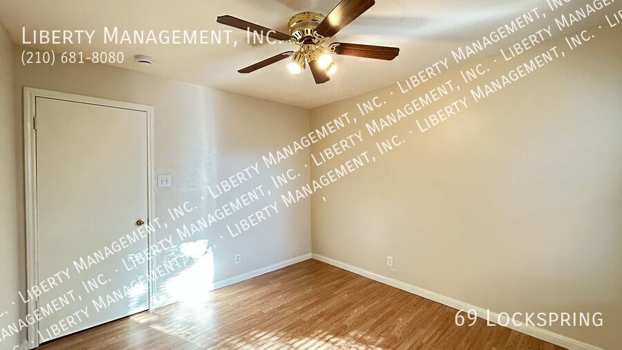 Fantastic 4 Bedroom, 2.5 Bath Home in a Gated Community property image