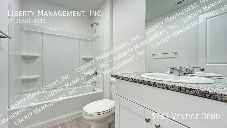 4 Bedroom, 2 Bath Home in Hidden Trails property image