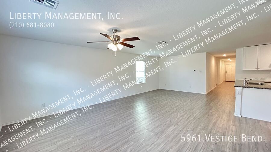 4 Bedroom, 2 Bath Home in Hidden Trails property image