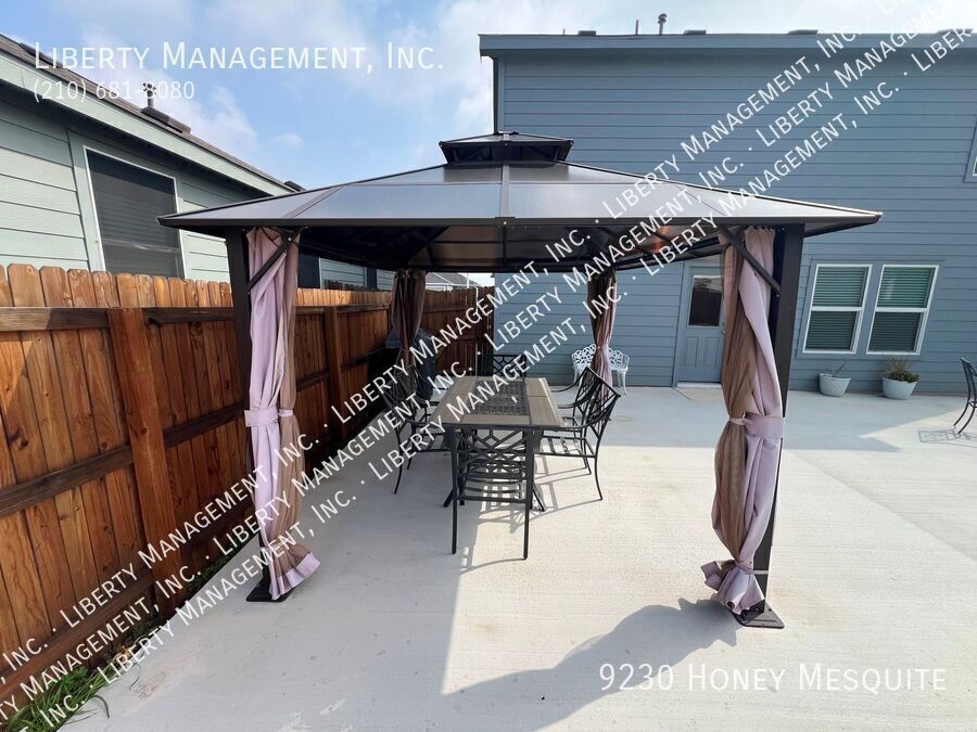 Upgraded 4 Bed, 2.5 Bath Home in Navarro Ranch property image