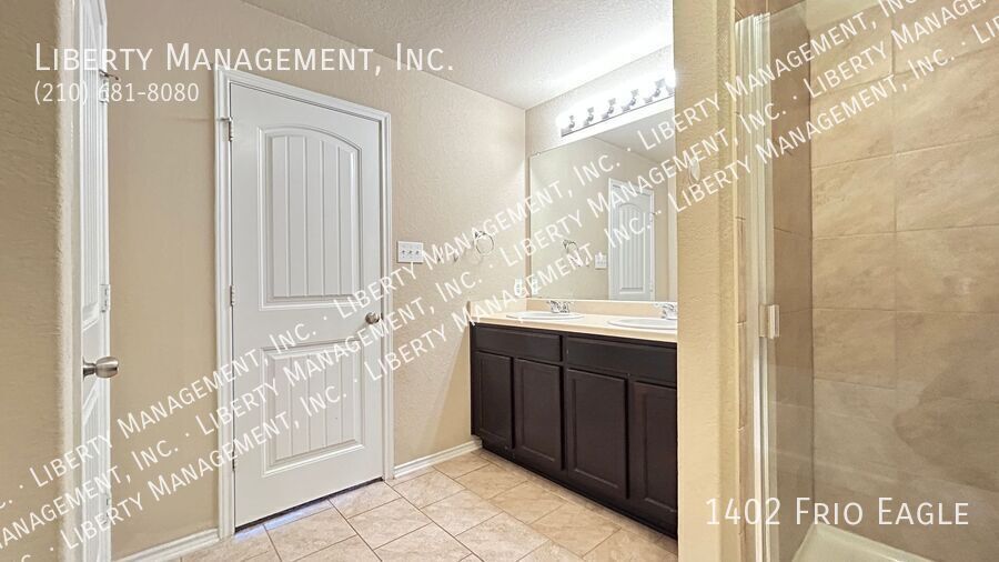 Gorgeous 4 Bedroom, 2.5 Bath Home property image