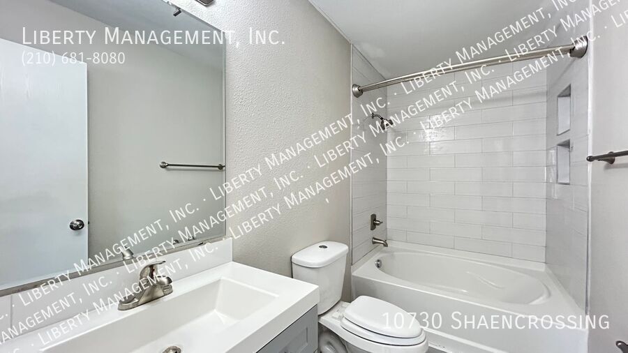 Beautiful 3 Bedroom, 2 Bath Home Near Alamo Ranch property image