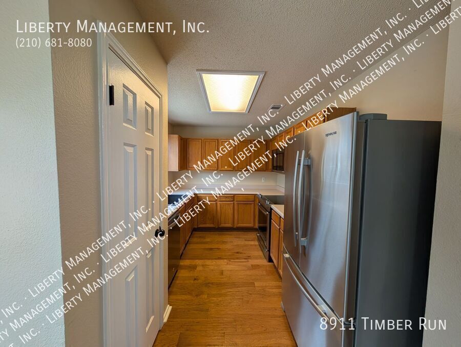 Gorgeous Unique home on a Cul De Sac property image