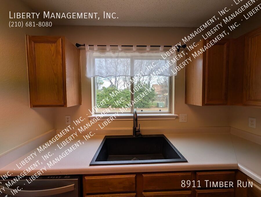 Gorgeous Unique home on a Cul De Sac property image