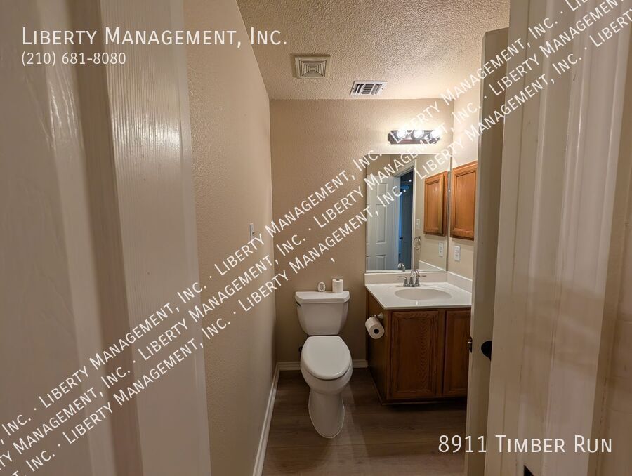 Gorgeous Unique home on a Cul De Sac property image