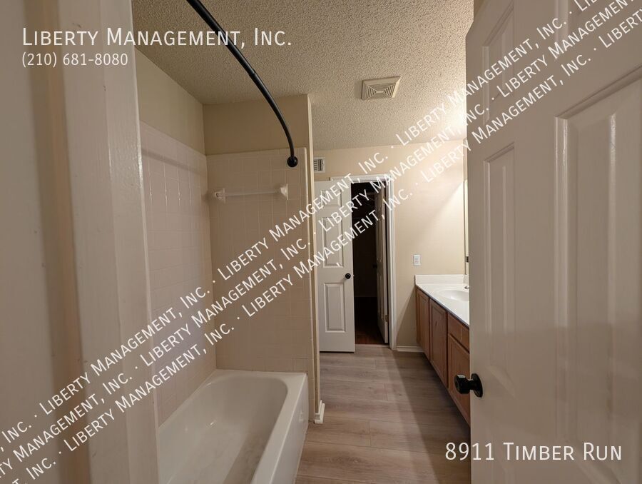 Gorgeous Unique home on a Cul De Sac property image