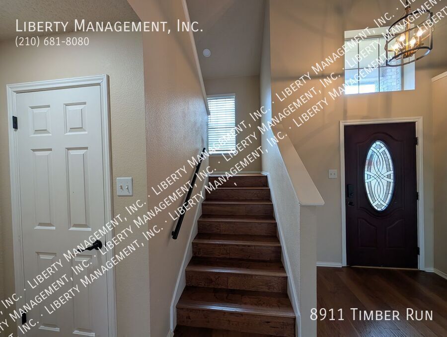 Gorgeous Unique home on a Cul De Sac property image