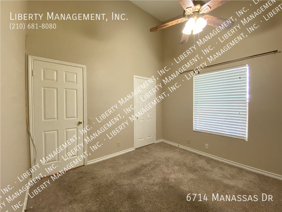 3 Bedroom, 2 Bath Home in Lincoln Park property image