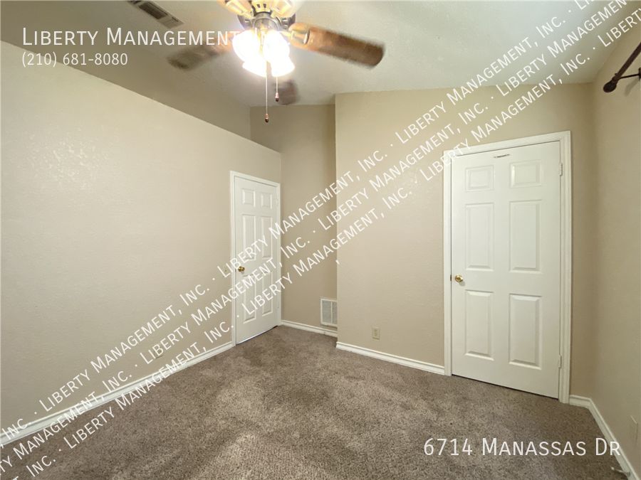 3 Bedroom, 2 Bath Home in Lincoln Park property image