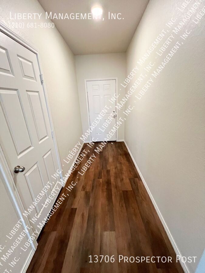 Beautiful 4 Bedroom, 3 Bath Home property image