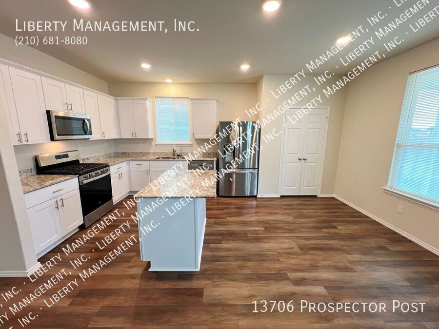 Beautiful 4 Bedroom, 3 Bath Home property image