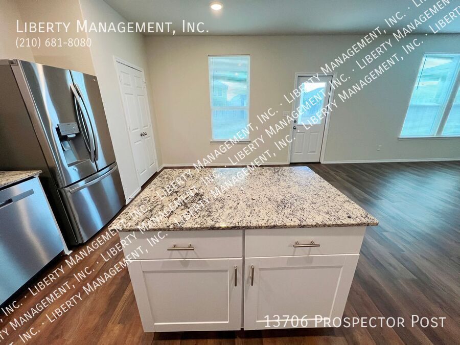 Beautiful 4 Bedroom, 3 Bath Home property image