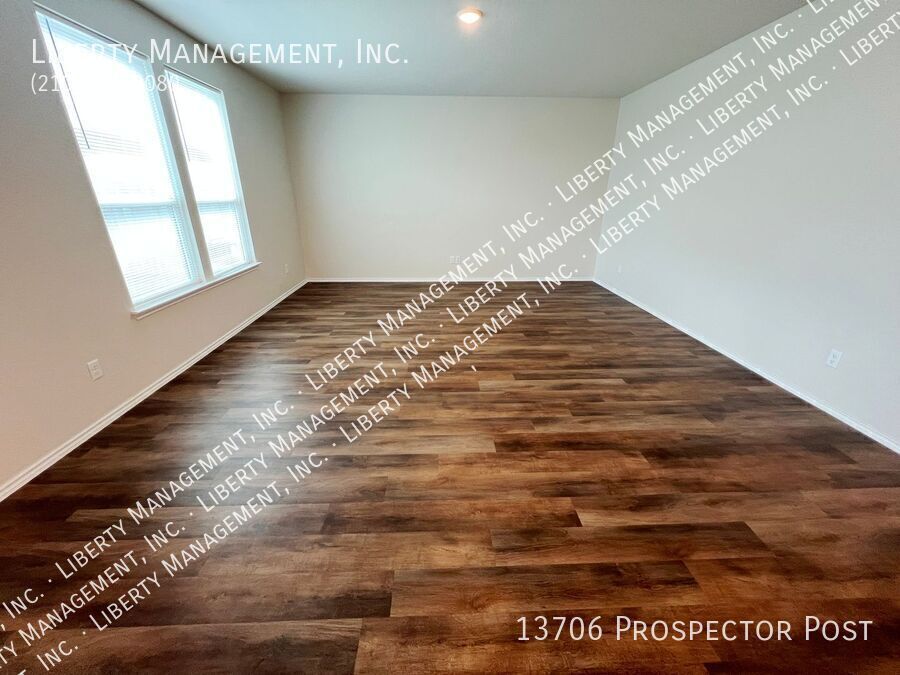 Beautiful 4 Bedroom, 3 Bath Home property image