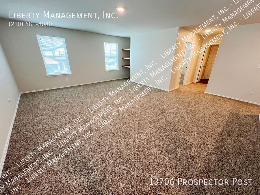 Beautiful 4 Bedroom, 3 Bath Home property image