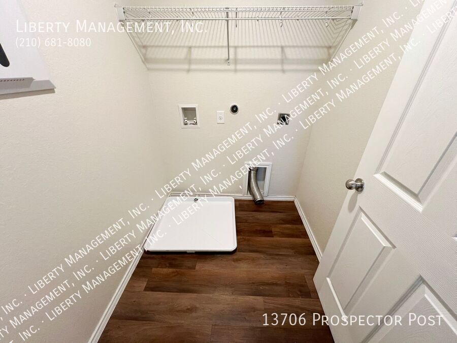 Beautiful 4 Bedroom, 3 Bath Home property image