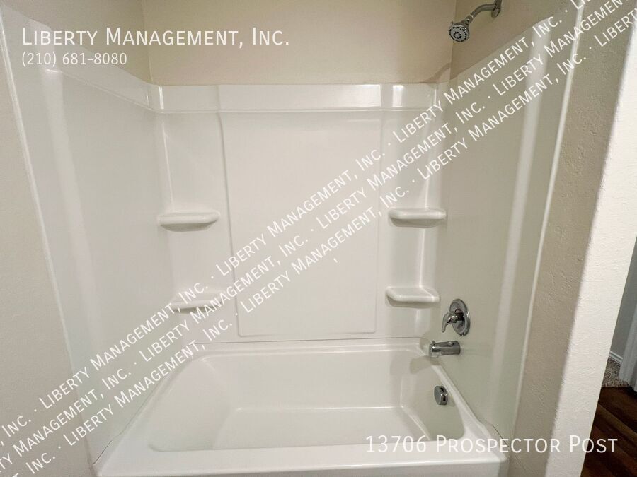 Beautiful 4 Bedroom, 3 Bath Home property image