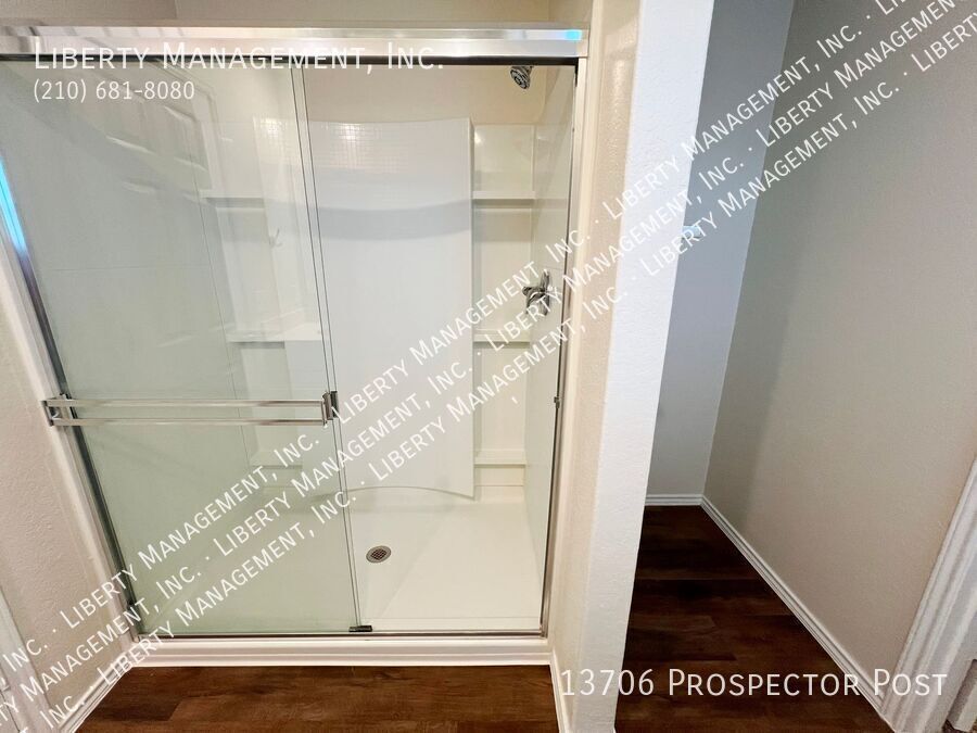 Beautiful 4 Bedroom, 3 Bath Home property image