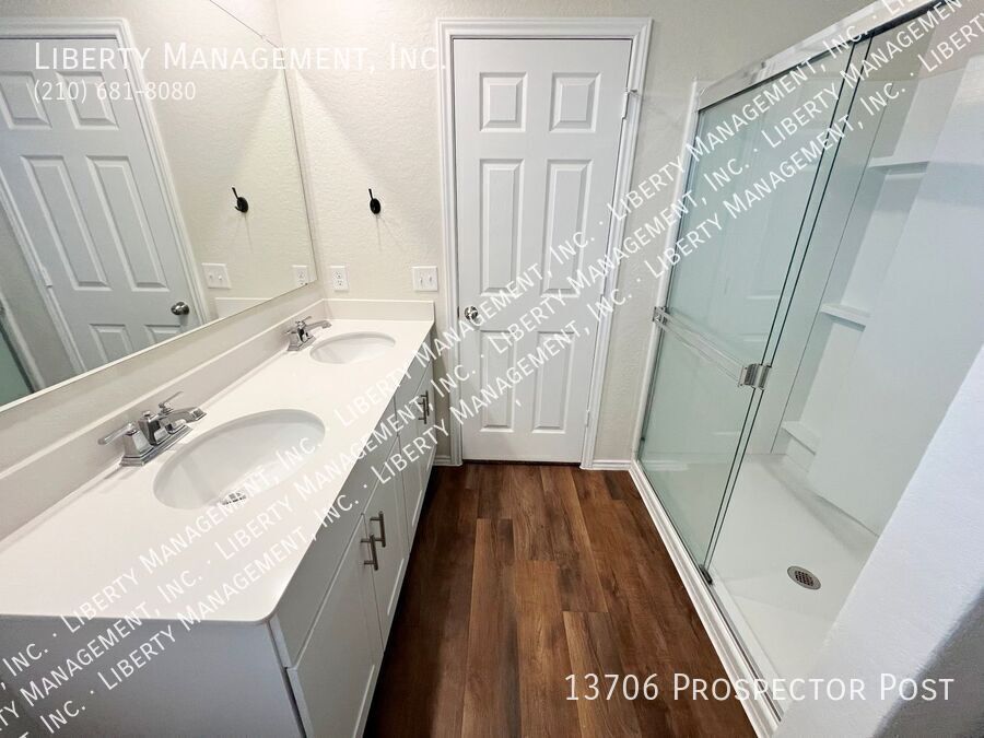 Beautiful 4 Bedroom, 3 Bath Home property image