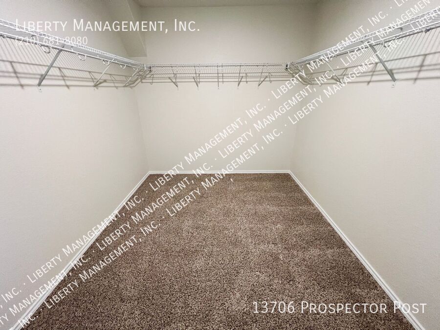 Beautiful 4 Bedroom, 3 Bath Home property image