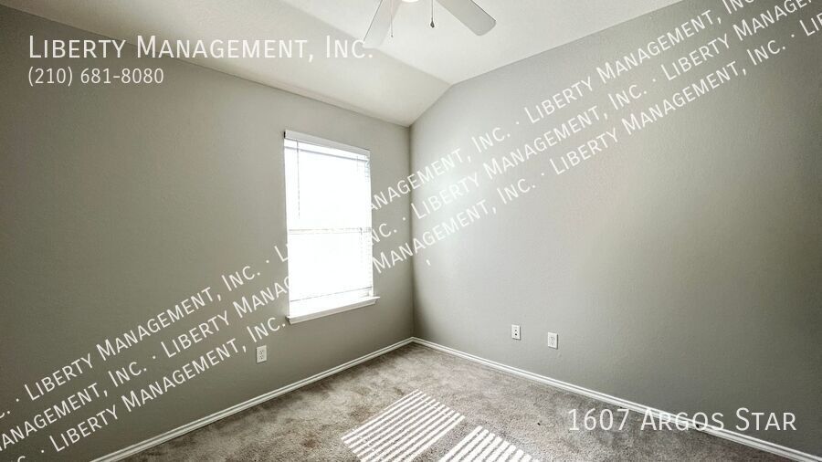 Beautiful 4 Bed, 2 Bath Single Story on a Greenbelt in desirable Arcadia Ridge property image