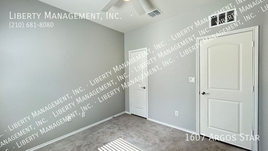 Beautiful 4 Bed, 2 Bath Single Story on a Greenbelt in desirable Arcadia Ridge property image