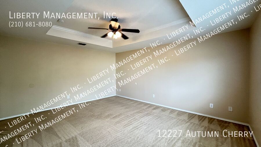 Spacious Two Story home in Silver Oaks property image