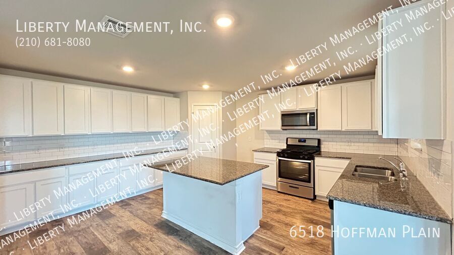 3 Bed 2.5 Bath Home in Whisper Falls property image