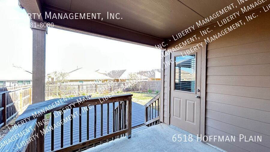 3 Bed 2.5 Bath Home in Whisper Falls property image