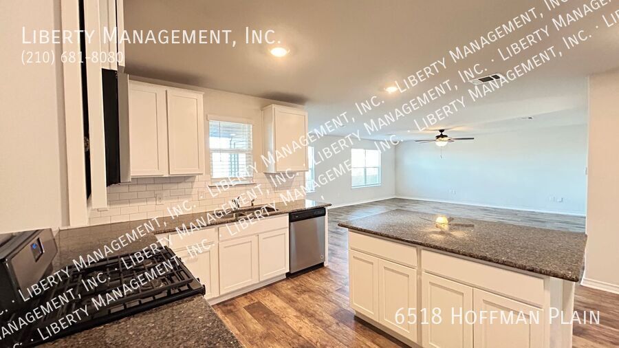 3 Bed 2.5 Bath Home in Whisper Falls property image