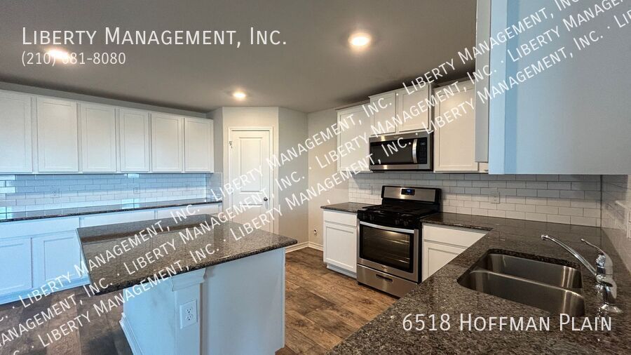 3 Bed 2.5 Bath Home in Whisper Falls property image