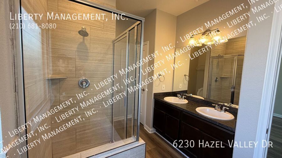 Beautiful 3 Bed, 2 Bath One Story Home in Meadow Pointe property image