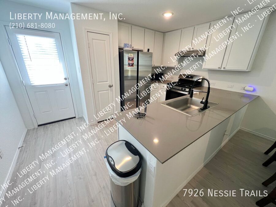 3 Bed, 2 Bath Home on Cul-de-sac property image