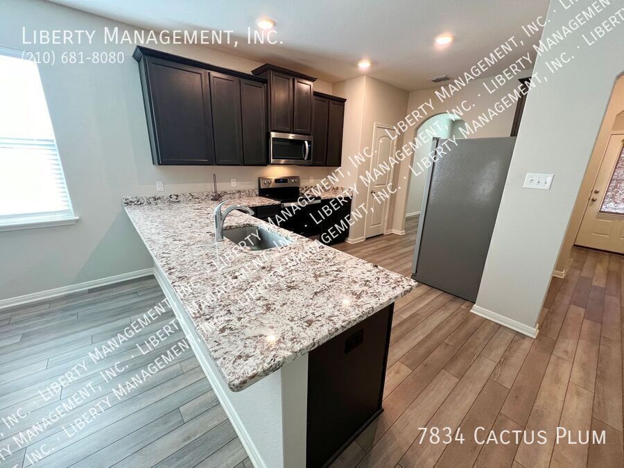 Single story 3 Bed, 2 Bath Home near Alamo Ranch property image