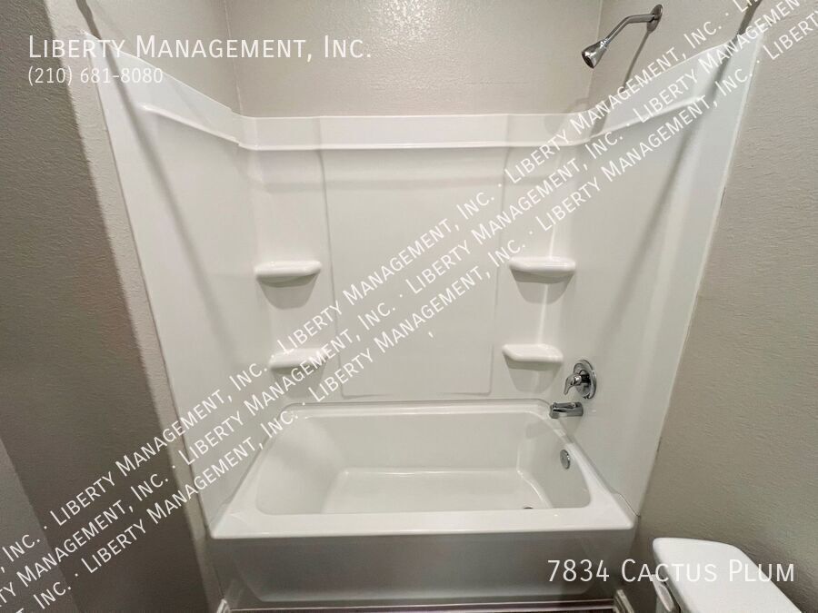 Single story 3 Bed, 2 Bath Home near Alamo Ranch property image