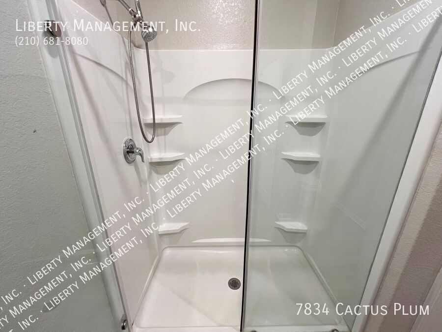 Single story 3 Bed, 2 Bath Home near Alamo Ranch property image