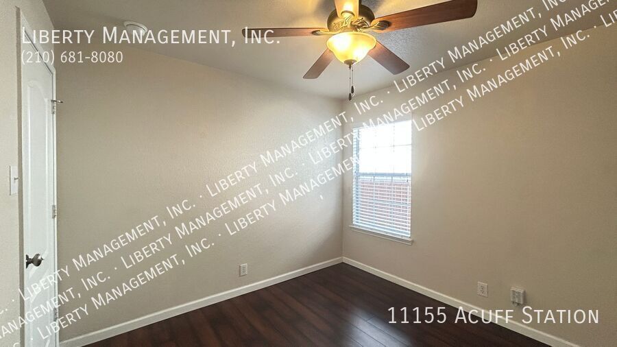 Beautiful and VERY Spacious 5 Bedroom, 3 Full Bath Home property image