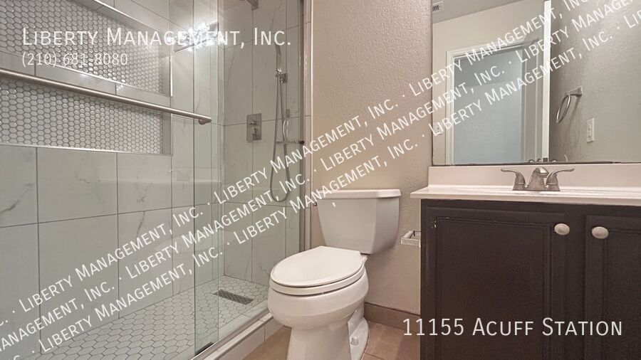 Beautiful and VERY Spacious 5 Bedroom, 3 Full Bath Home property image