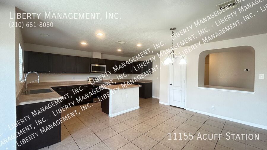 Beautiful and VERY Spacious 5 Bedroom, 3 Full Bath Home property image