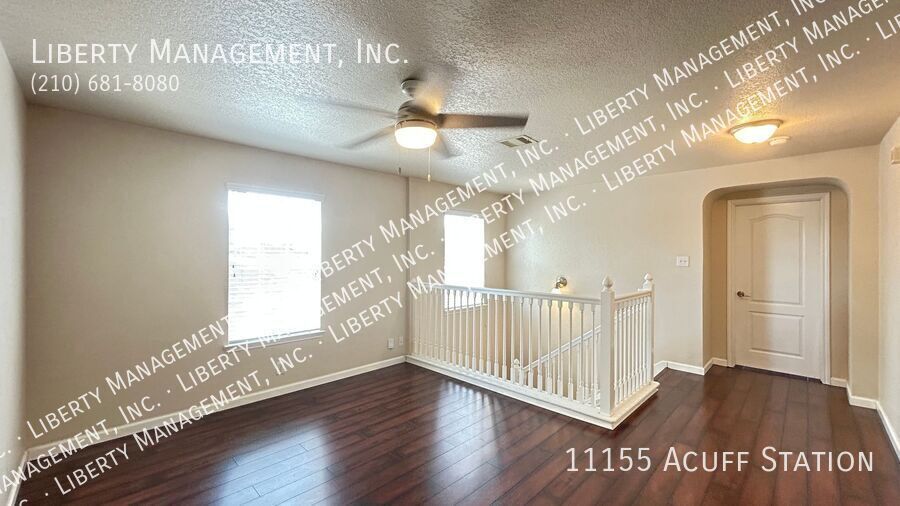 Beautiful and VERY Spacious 5 Bedroom, 3 Full Bath Home property image