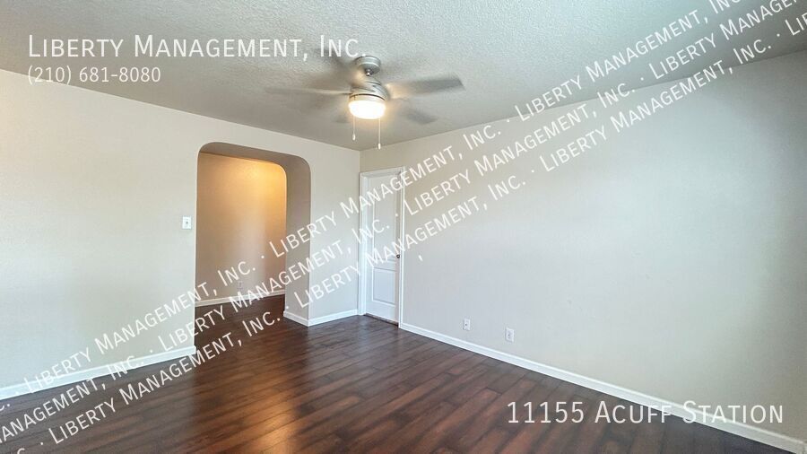 Beautiful and VERY Spacious 5 Bedroom, 3 Full Bath Home property image