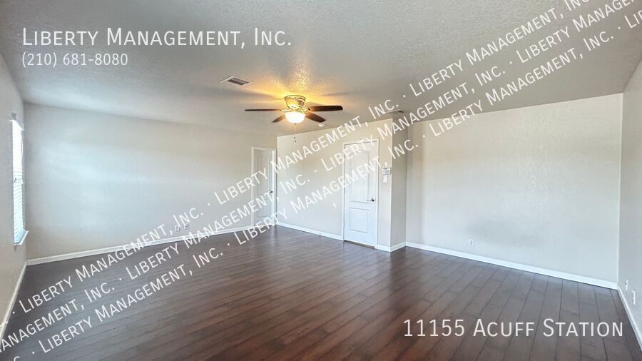 Beautiful and VERY Spacious 5 Bedroom, 3 Full Bath Home property image