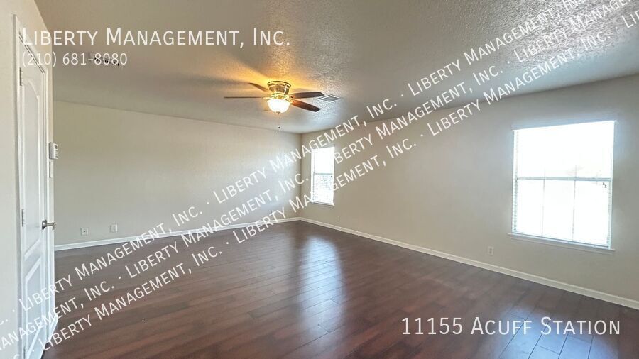 Beautiful and VERY Spacious 5 Bedroom, 3 Full Bath Home property image