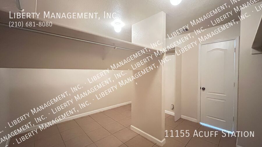 Beautiful and VERY Spacious 5 Bedroom, 3 Full Bath Home property image